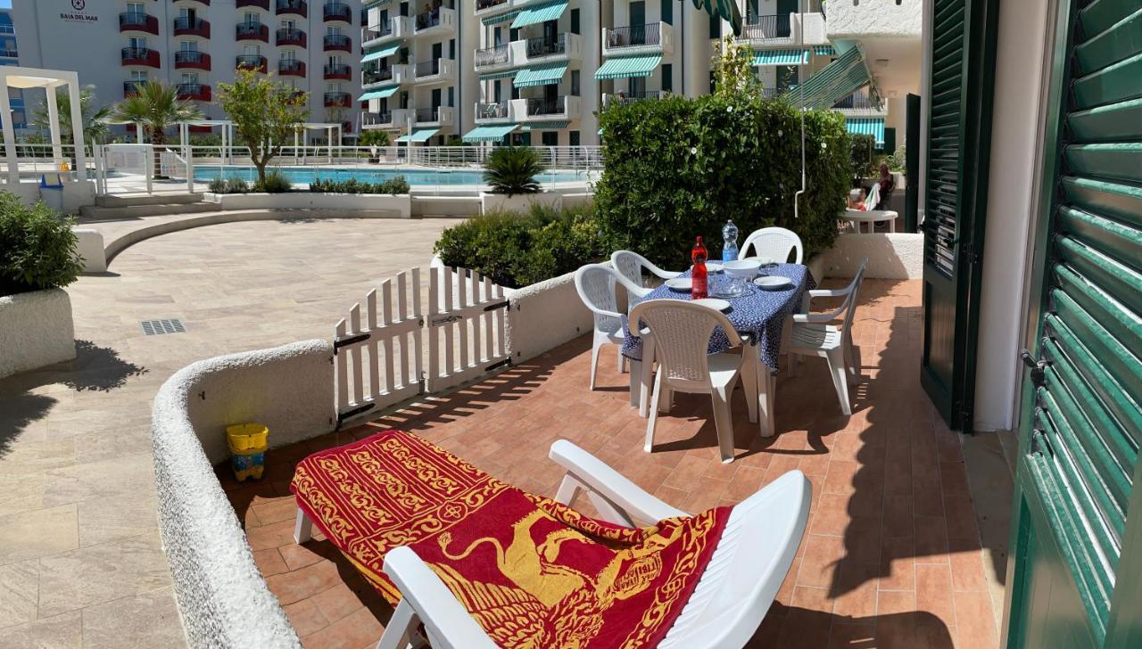 Residence El Palmar Fronte Mare, Fronte Spiaggia ลิโดดิเยโซโล ภายนอก รูปภาพ