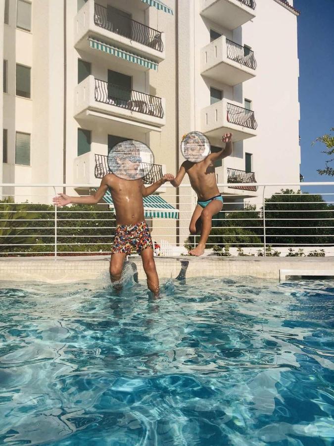Residence El Palmar Fronte Mare, Fronte Spiaggia ลิโดดิเยโซโล ภายนอก รูปภาพ
